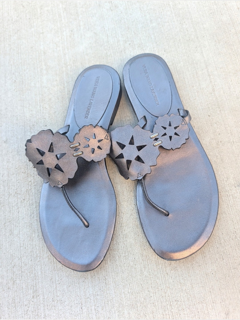Vera Wang Lavender Floral Cut Out Leather Thong Sandals 9